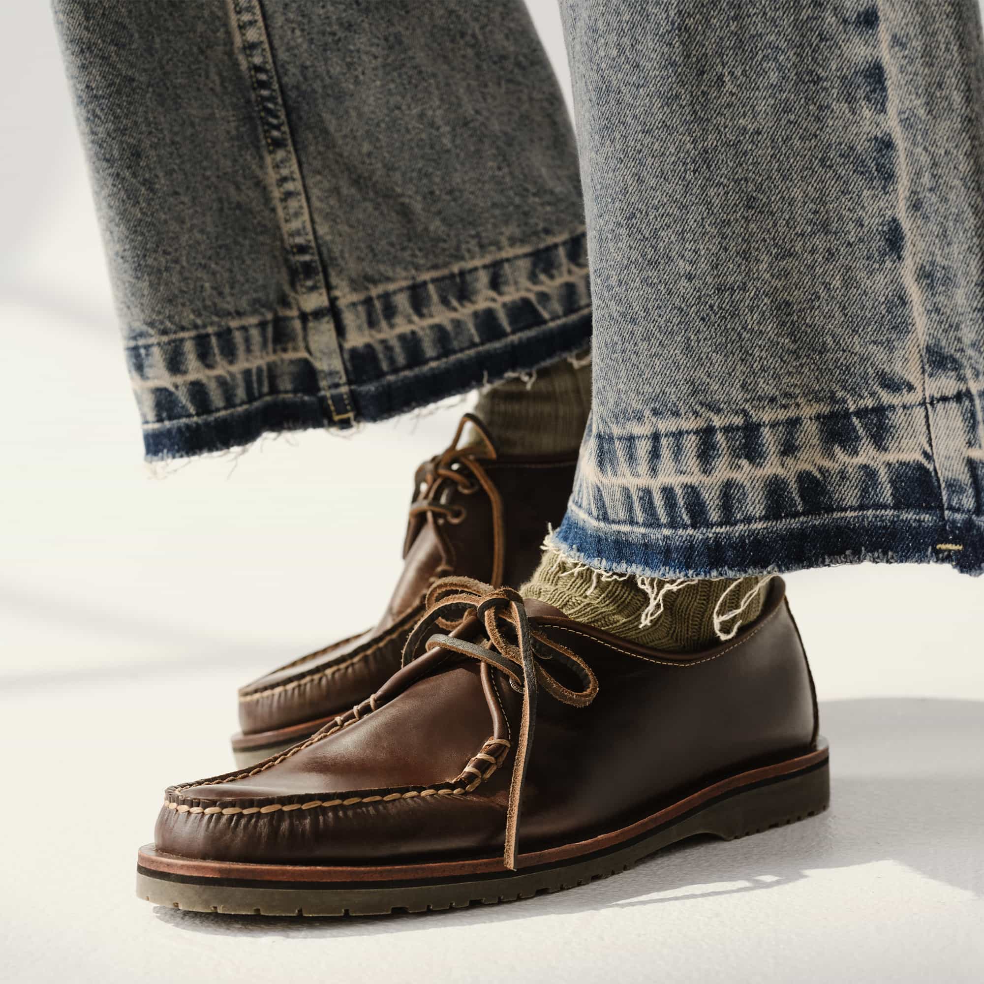 Authentic Original™ Mini Lug Captain's Oxford Amaretto
